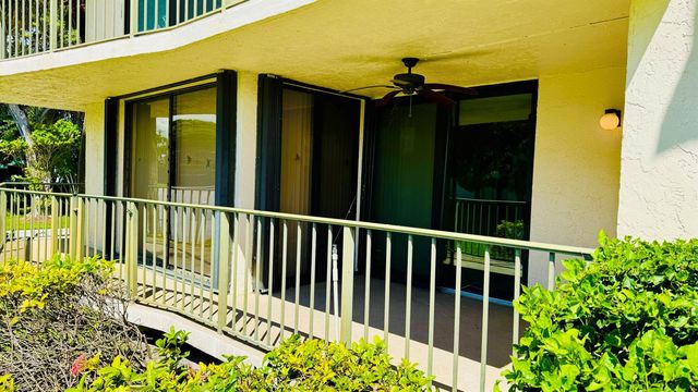 7030 Half Moon Circle 121, Hypoluxo, FL 33462