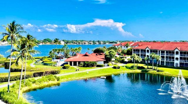 7030 Half Moon Circle 121, Hypoluxo, FL 33462