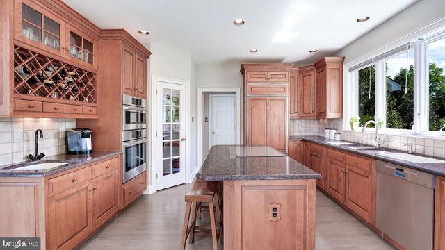 3555 BURNT HOUSE HILL RD, Doylestown, PA 18902