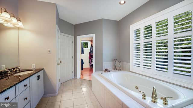 3555 BURNT HOUSE HILL RD, Doylestown, PA 18902
