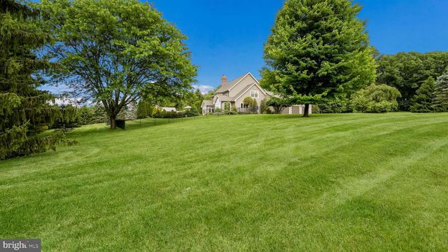 3555 BURNT HOUSE HILL RD, Doylestown, PA 18902