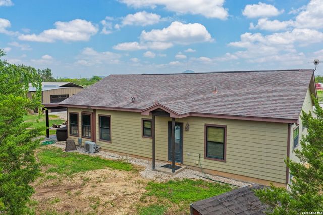 1355 BROAD OAK DR, Bandera, TX 78003