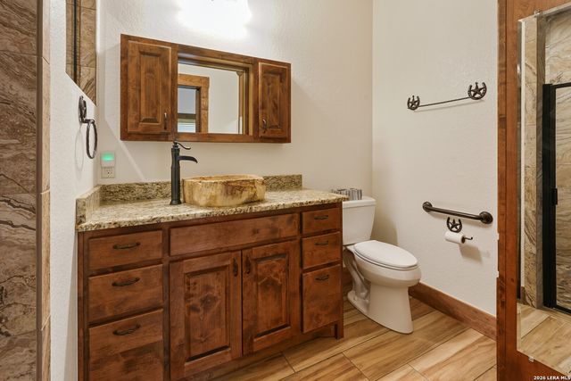 1355 BROAD OAK DR, Bandera, TX 78003