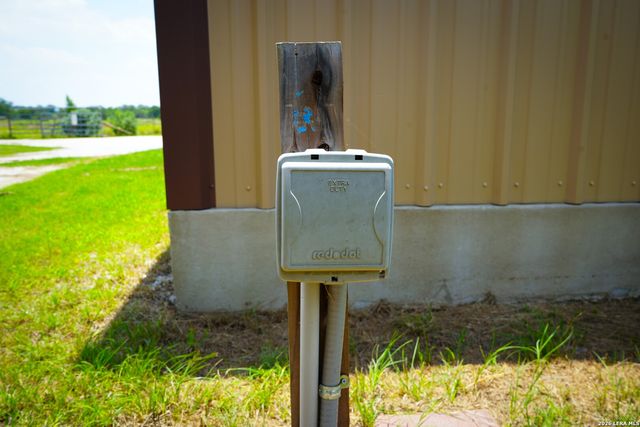 1355 BROAD OAK DR, Bandera, TX 78003