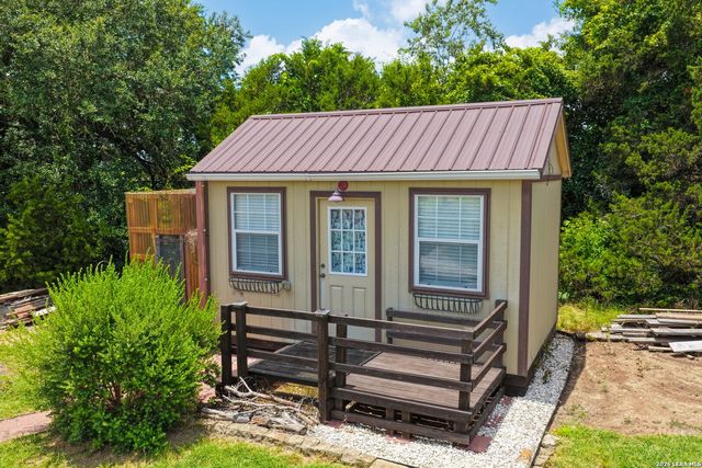1355 BROAD OAK DR, Bandera, TX 78003