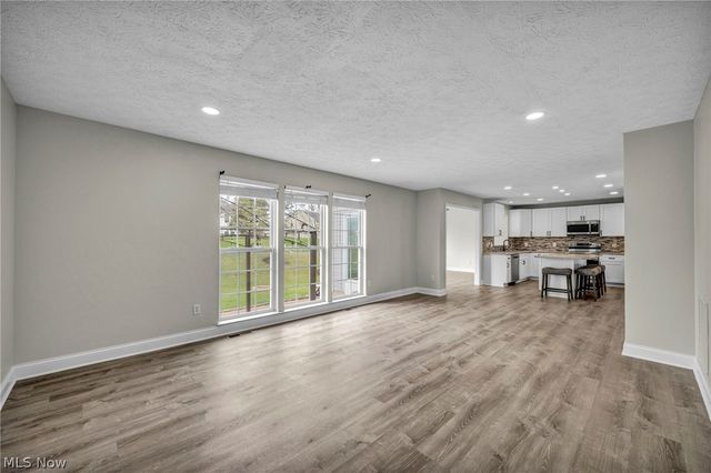 998 Woodfield Lane, Brunswick, OH 44212