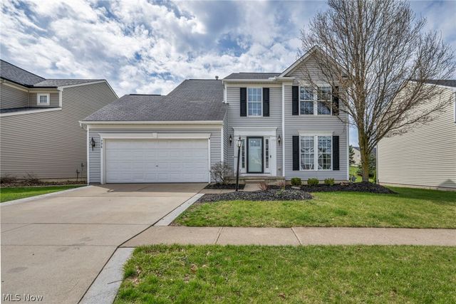 998 Woodfield Lane, Brunswick, OH 44212