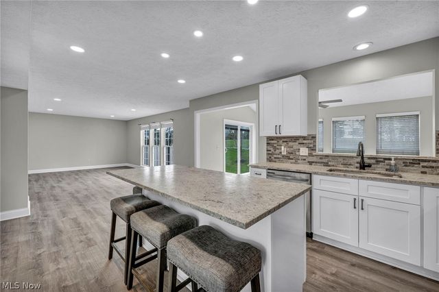 998 Woodfield Lane, Brunswick, OH 44212