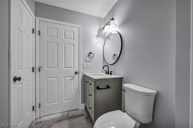 998 Woodfield Lane, Brunswick, OH 44212