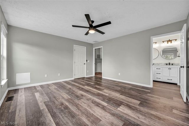 998 Woodfield Lane, Brunswick, OH 44212