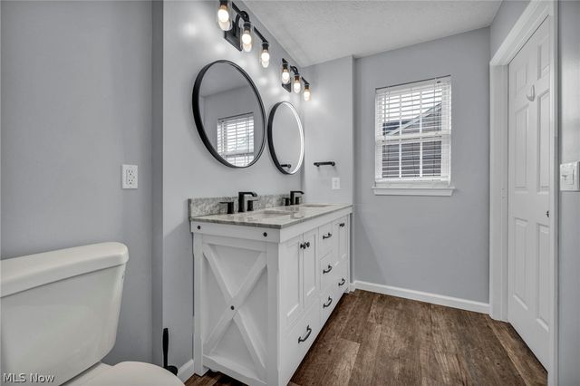 998 Woodfield Lane, Brunswick, OH 44212