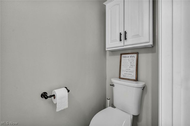 998 Woodfield Lane, Brunswick, OH 44212