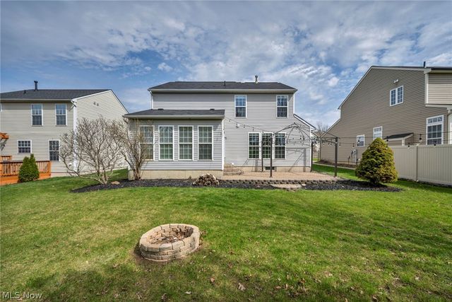 998 Woodfield Lane, Brunswick, OH 44212