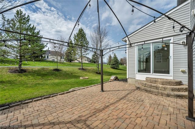 998 Woodfield Lane, Brunswick, OH 44212