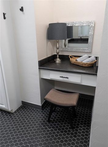 15805 Brenner Pass, Edmond, OK 73013