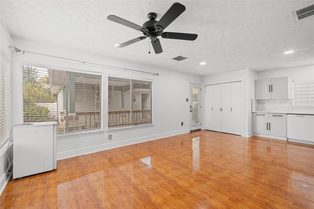 15903 S Alley Court, Houston, TX 77082