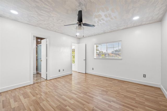15903 S Alley Court, Houston, TX 77082