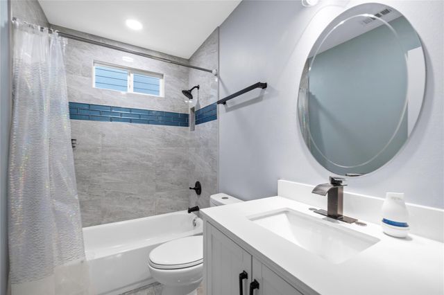 15903 S Alley Court, Houston, TX 77082