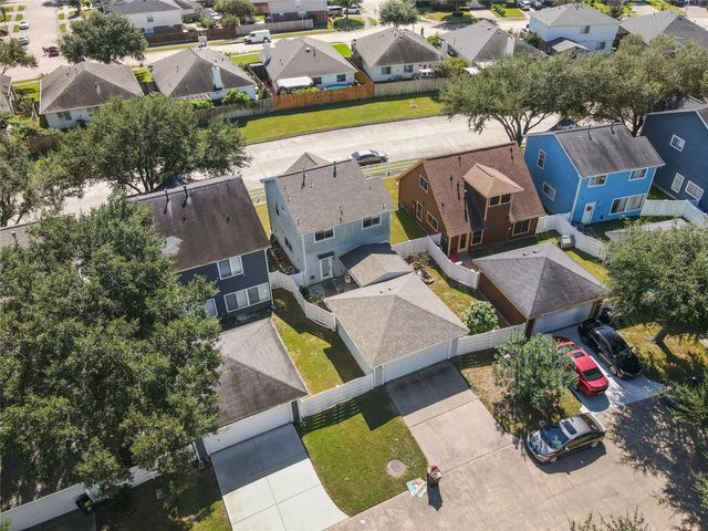 15903 S Alley Court, Houston, TX 77082