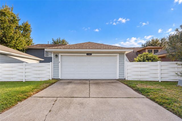 15903 S Alley Court, Houston, TX 77082