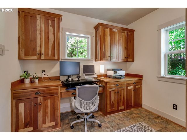 2939 Sw CUSTER St, Portland, OR 97219