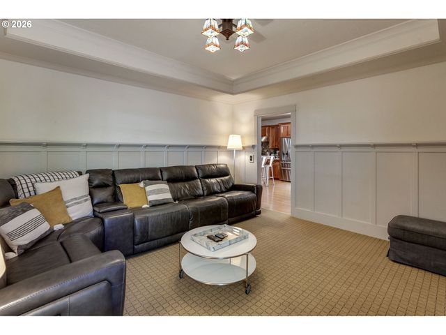 2939 Sw CUSTER St, Portland, OR 97219