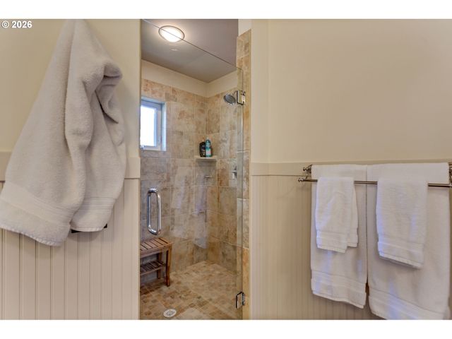2939 Sw CUSTER St, Portland, OR 97219