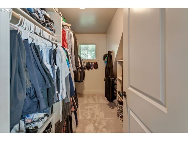 2939 Sw CUSTER St, Portland, OR 97219