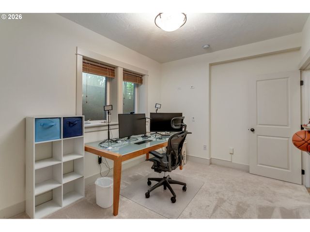 2939 Sw CUSTER St, Portland, OR 97219