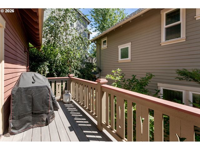 2939 Sw CUSTER St, Portland, OR 97219
