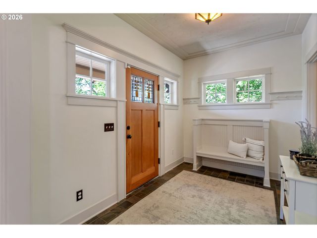2939 Sw CUSTER St, Portland, OR 97219