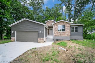 10303 9 Mile Road, Whitmore Lake, MI 48189