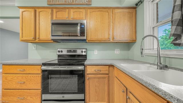 1222 Pascal PL, Norfolk, VA 23502