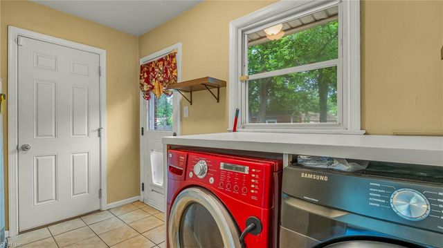 1222 Pascal PL, Norfolk, VA 23502