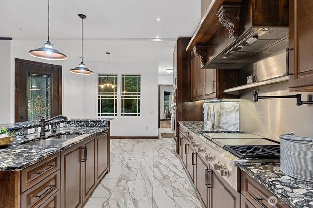 1059 Evergreen Lane, Freeland, WA 98249