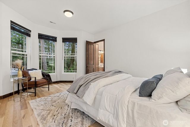 1059 Evergreen Lane, Freeland, WA 98249