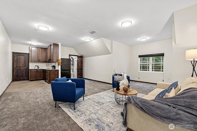 1059 Evergreen Lane, Freeland, WA 98249