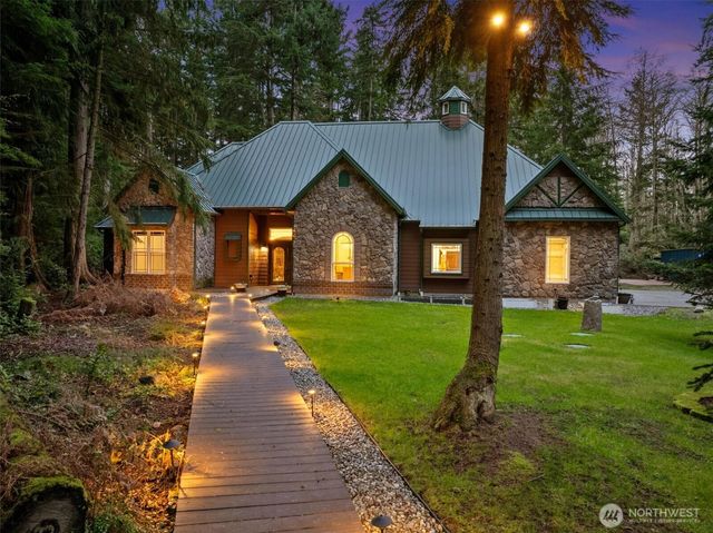 1059 Evergreen Lane, Freeland, WA 98249