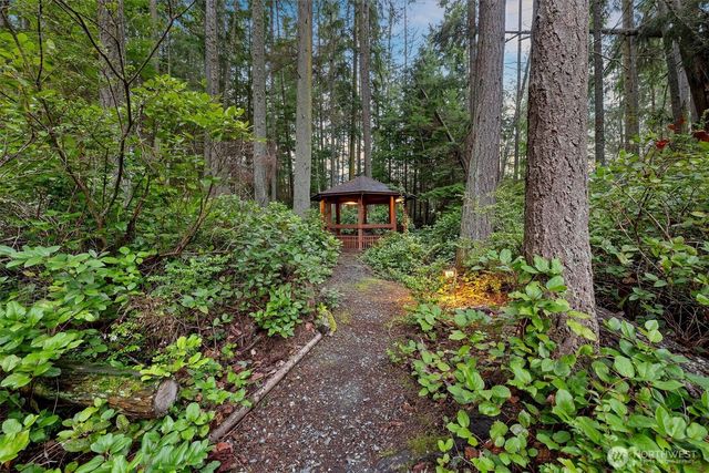 1059 Evergreen Lane, Freeland, WA 98249