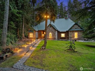 1059 Evergreen Lane, Freeland, WA 98249