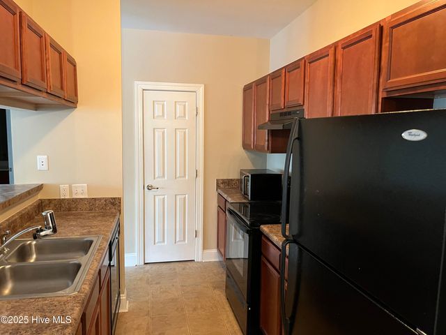 1905-201 Covengton Way, Greenville, NC 27858