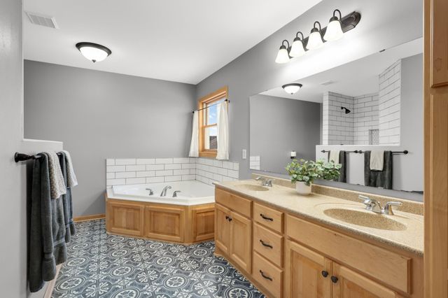 19434 Harmony Avenue, Rogers, MN 55374