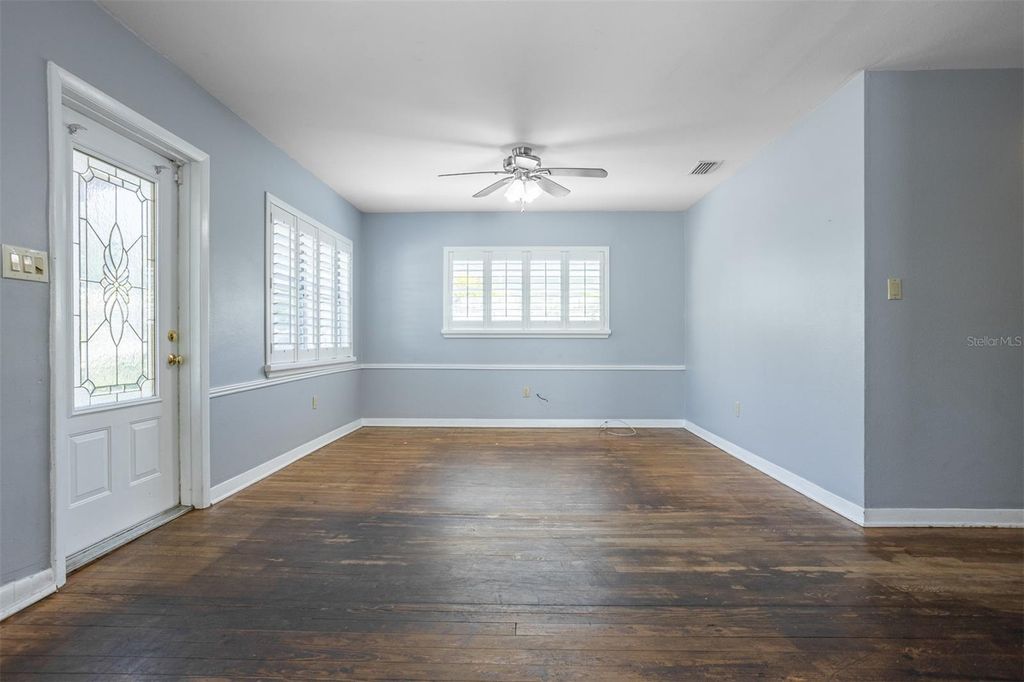 Image 3 of property listing at 3306 W FIELDER STREET, Tampa, FL 33611