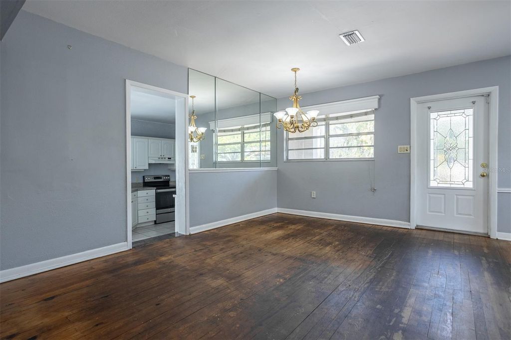 Image 6 of property listing at 3306 W FIELDER STREET, Tampa, FL 33611