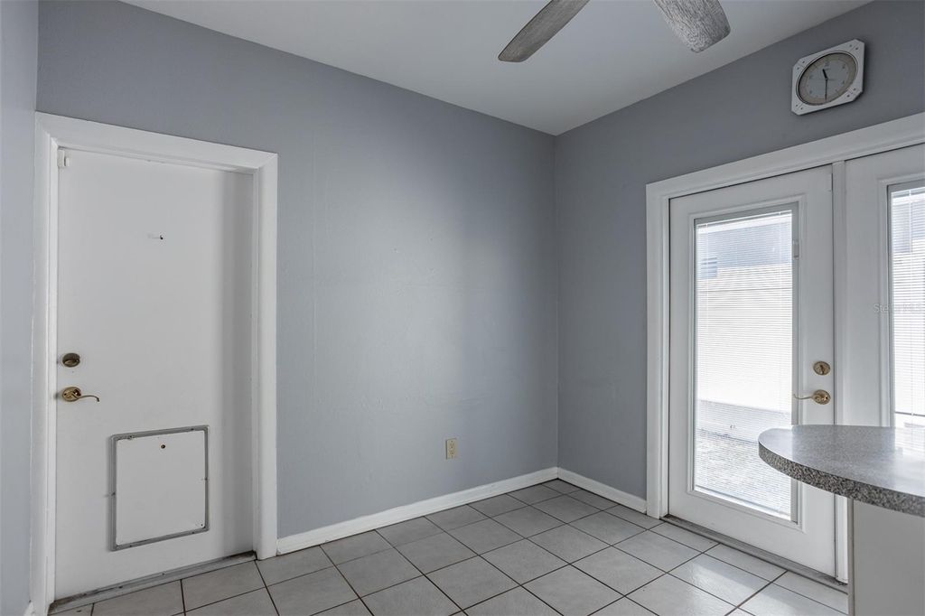 Image 9 of property listing at 3306 W FIELDER STREET, Tampa, FL 33611