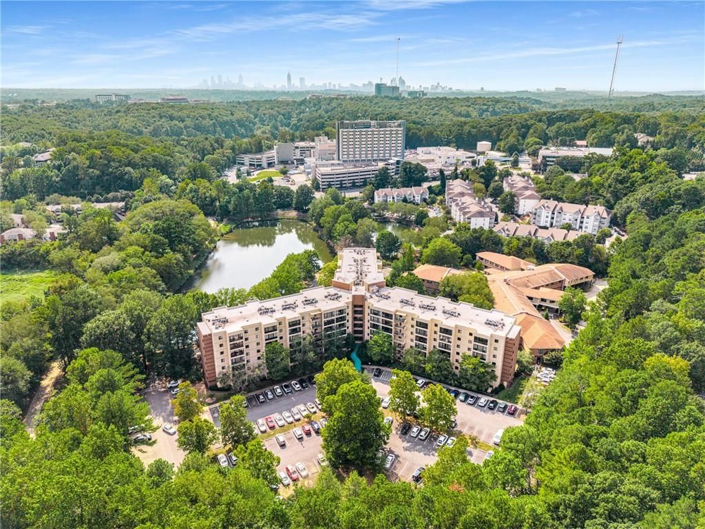 1800 Clairmont Lake A422, Decatur, GA 30033