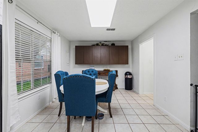 1806 Briar Meadow Drive, Arlington, TX 76014