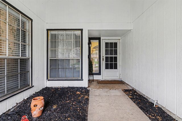 1806 Briar Meadow Drive, Arlington, TX 76014