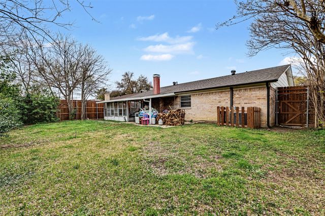 1806 Briar Meadow Drive, Arlington, TX 76014