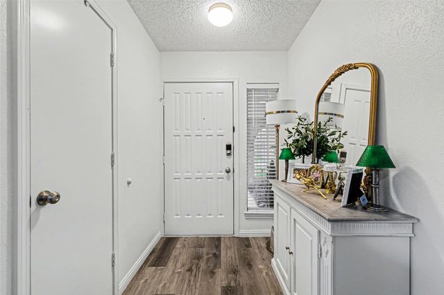 1806 Briar Meadow Drive, Arlington, TX 76014